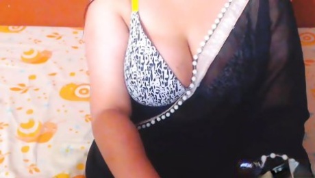Desi Indian trisha bhabhi work from home in sexy black saree and teasing with her big boobs