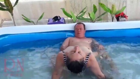 Outdoor sex. Fuck a whore in the mouth and pussy when she is underwater! 4